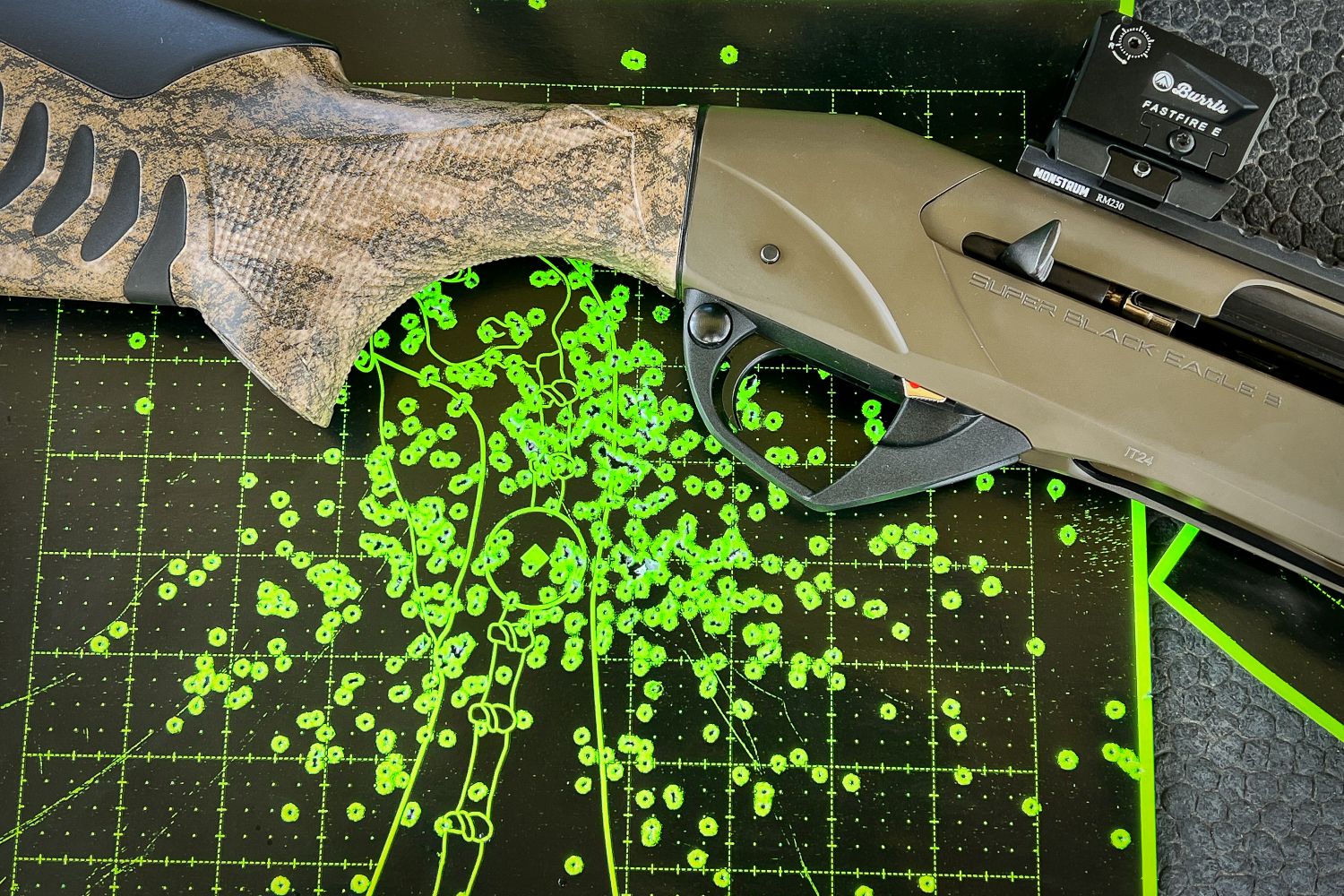pattern on target at 20 yards with the SBE 3 A.I. 