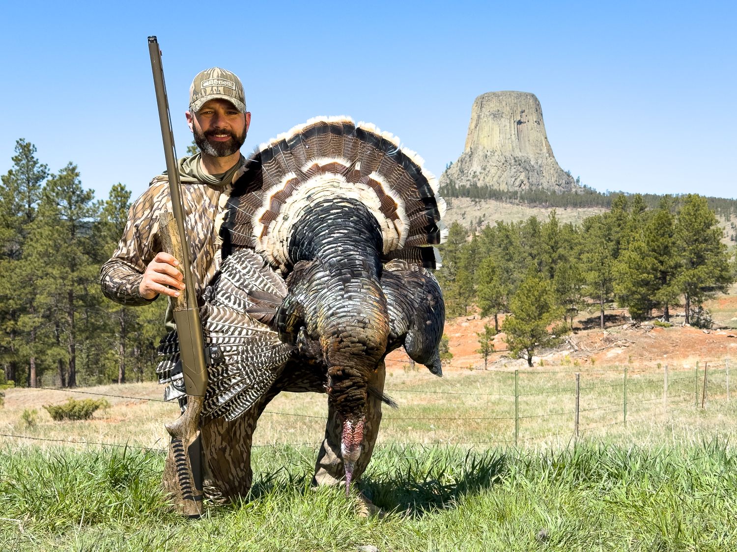 David Kelly with turkey harvest and Benelli SBE3 A.I. Shotugn 