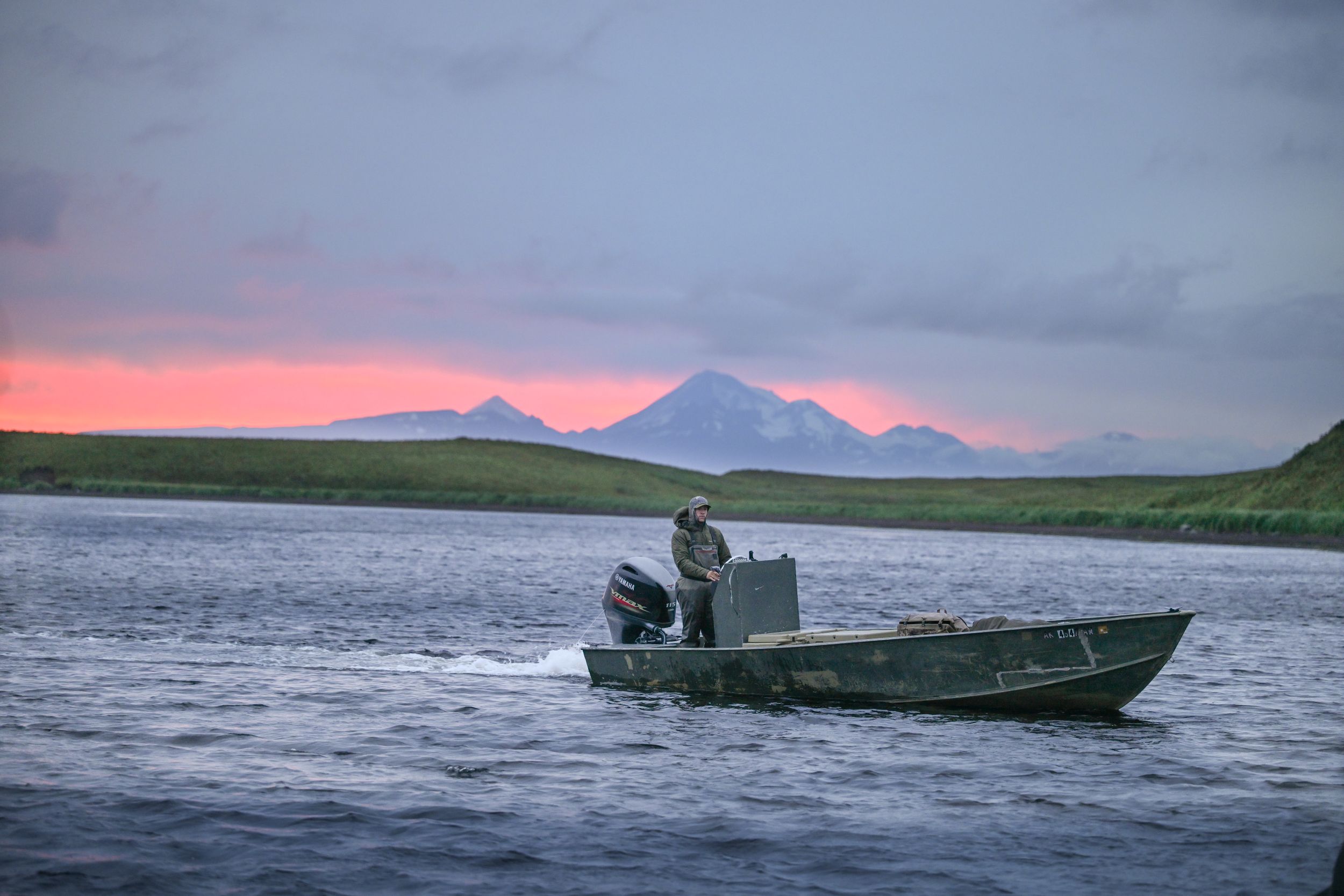 Guide on the boat in ALaksa